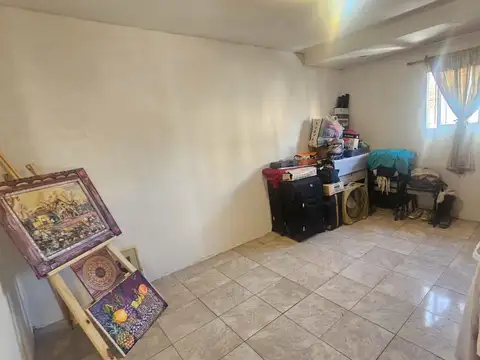 Casa 9 ambientes con 4 baños