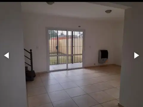 VENTA DUPLEX LUJAN CENTRO.