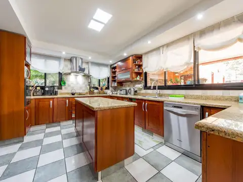 Casa en Venta en Funes, USD 480.000