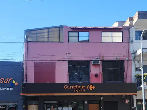 Departamento mas local/alquilado carrefour/ + 2 plantas/vivienda varela 1262 flores