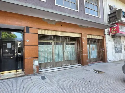 Venta 3 ambientes con balcón corrido