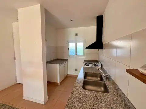 Departamento en Alquiler con 1 cochera