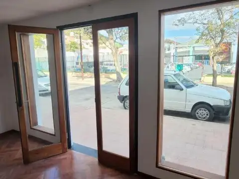 Local en Alquiler en Zona Centro, $ 650.000