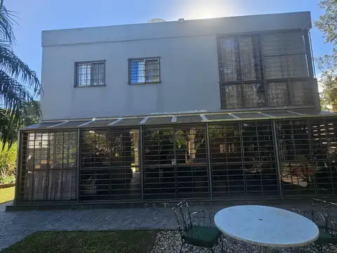Casa Ricardo Gutierrez  al 100, Florida Recindencial metros rio, moderno diseño, jardin