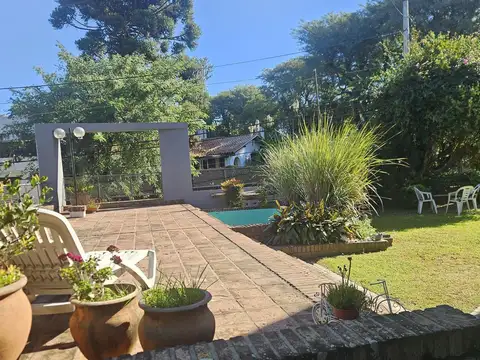 Casa 7 ambientes con 4 baños