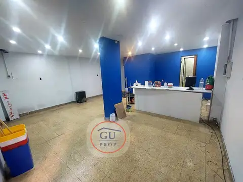 Local en Venta en Parque Rivadavia, USD 140.000