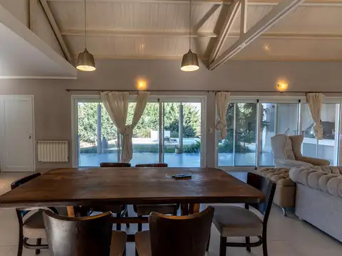 Casa en Venta en Arroyo Dulce, USD 270.000