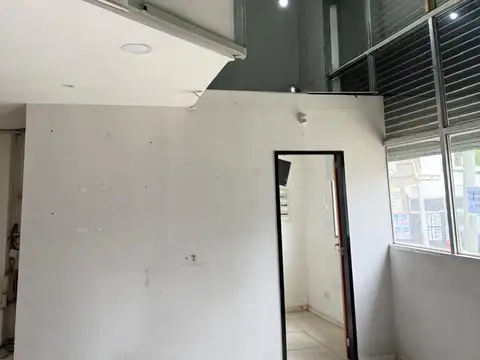 Local en alquiler en Pilar