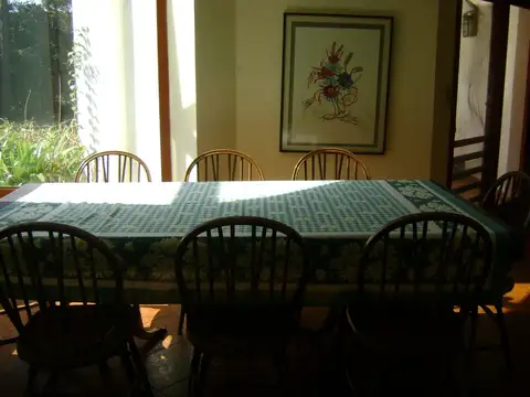 Excelente casa ubicada en 2 lotes  centrales en venta U$S 285.000