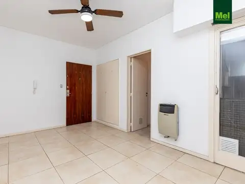 Excelente 2 ambientes interno  refaccionado  en Recoleta
