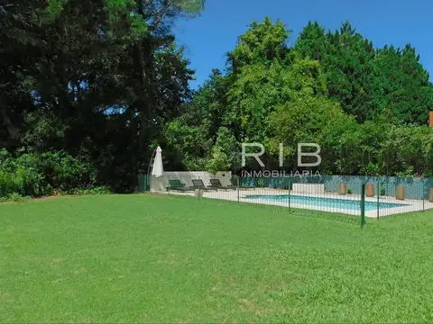 Propiedad sobre 1120 m2