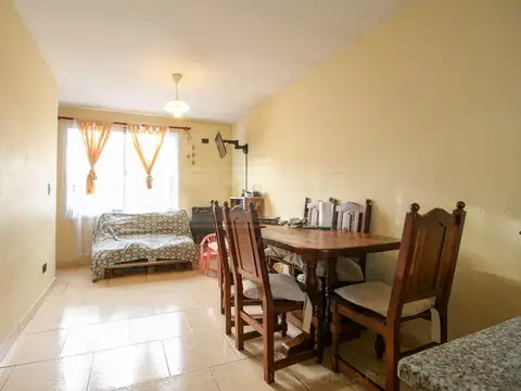 Esmeralda al 4200 entre Carlos Tejedor y Gral. Carlos María de Alvear