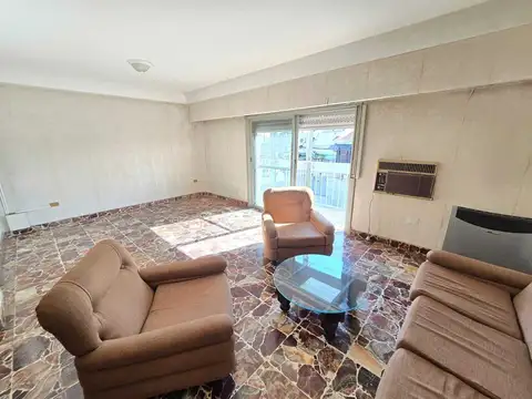 Depto Tipo Casa en Venta al Este