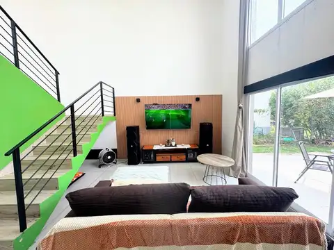 RESERVADA CON BBVA Casa 4 amb en venta Laguna Azul