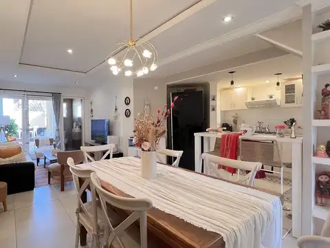 Casa 3 ambientes con 1 baño