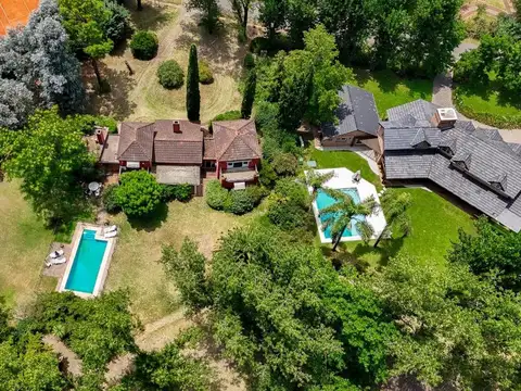 Casa 6 ambientes con 4 baños