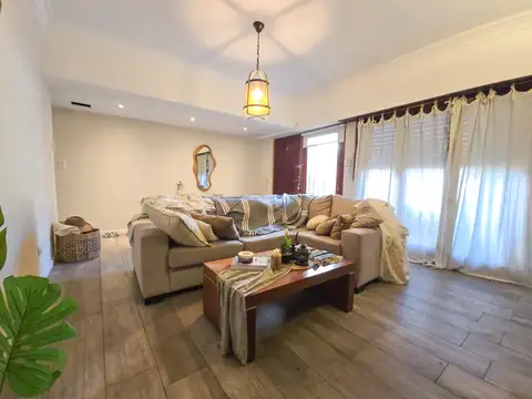 Tucumán y Pringles, San Carlos