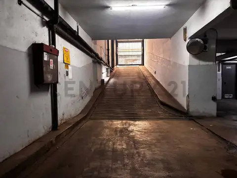 VENTA COCHERA EN SAN NICOLAS