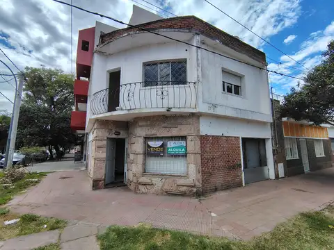 Venta casa 3 dorm mas escrit  Barrio General Paz