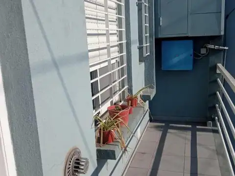 Depto Tipo Casa en Venta de 2 ambientes