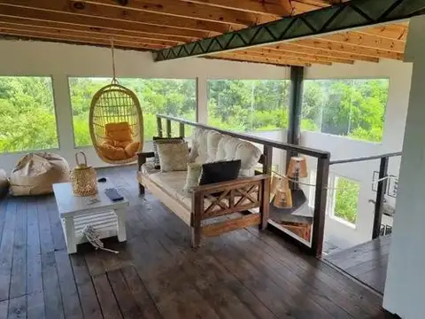 Casa 5 ambientes con 3 baños