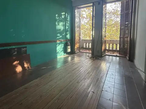 Casa en alquiler barrio Pichincha 4 dormitorios balcón terraza patio amplia río oroño