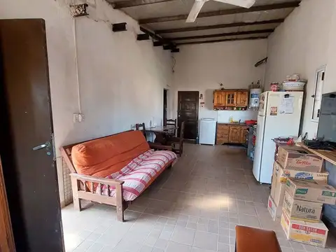 Casa 2 ambientes con 1 baño