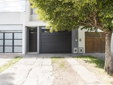 Casa en venta en La Plata tipo Duplex San Carlos