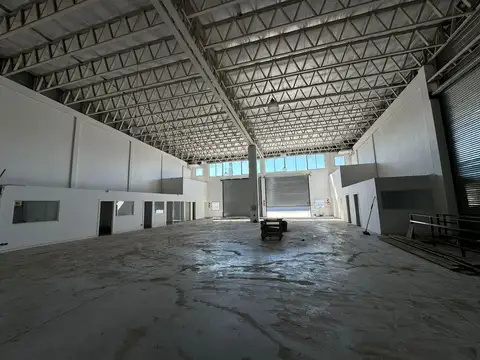 Local en Venta en Villa Luzuriaga, USD 1.100.000