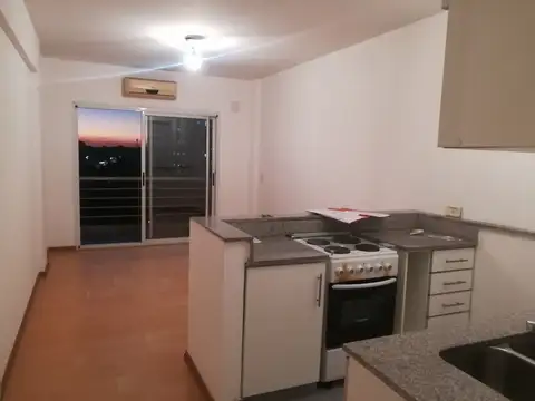 EXCELENTE DEPARTAMENTO DE 2 AMB TIGRE CENTRO . SARMIENTO 565