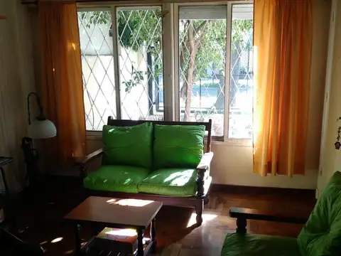 Casa en Alquiler en Ramos Mejia, $ 1.300.000