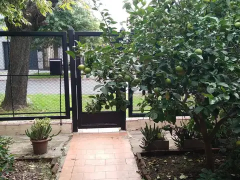 Casa en Alquiler al Oeste