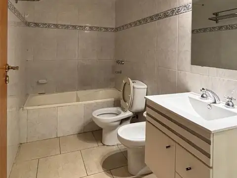 Pizarro 6000, Piso PB