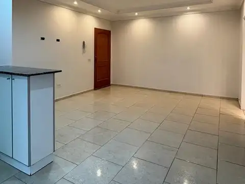 Depto Tipo Casa en Alquiler en Mataderos, $ 800.000