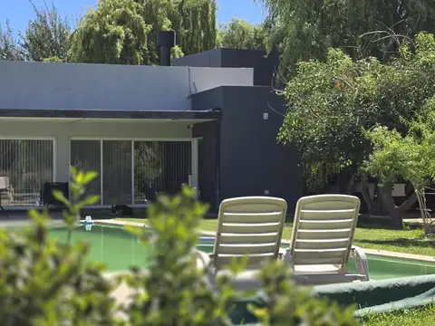 Casa en Venta con 5 cocheras