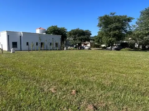 Terreno en Venta en Praderas De San Lorenzo, USD 160.000