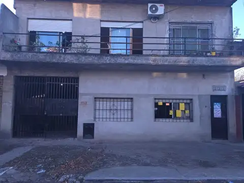 VENTA CASA MULTIFAMILIAR A REFACCIONAR  SAN JUST0