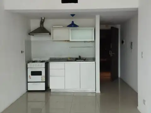 Rivadavia 3900, Piso 1