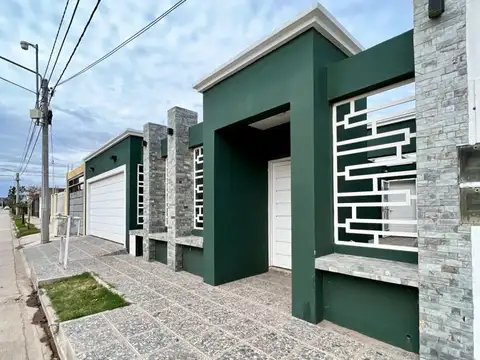 Casa a la venta en San Luis ? Calle René Favaloro