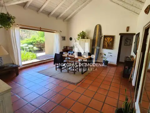 Casa 3 ambientes con 2 baños