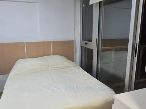 Avenida Hipólito Yrigoyen 1300