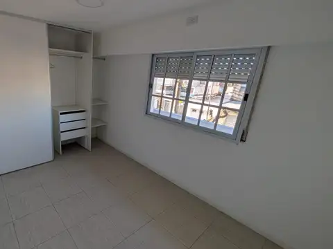 Departamento de 2 Ambientes Tuyuti al 1800 Lanus Oeste