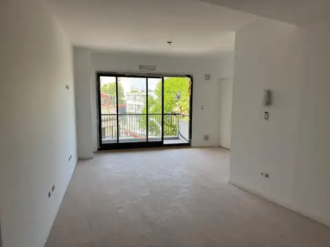 Dpto. 2 amb, a estrenar, balcon