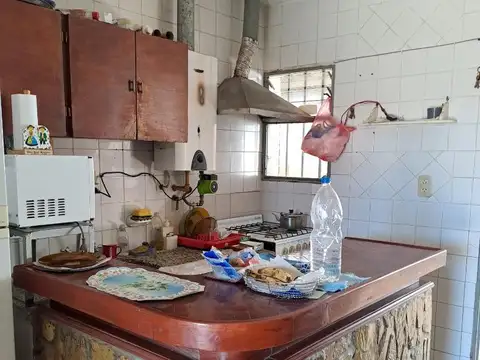 Casa en Alquiler con 2 cocheras