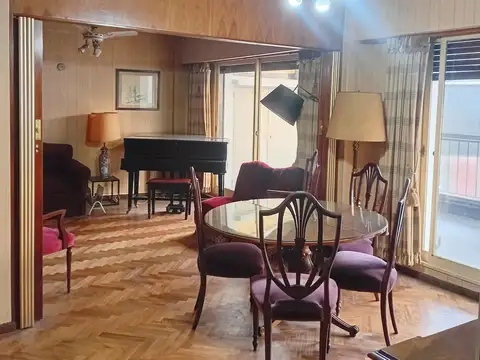 3 Ambientes Al Frente con Balcón Terraza. Excelente Ubicación en Alto Palermo. Baulera.