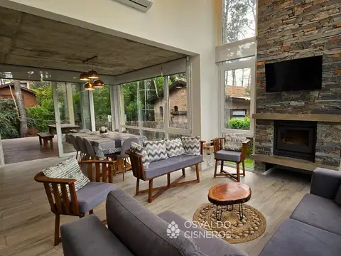 Casa en Alquiler Temporal con 2 cocheras