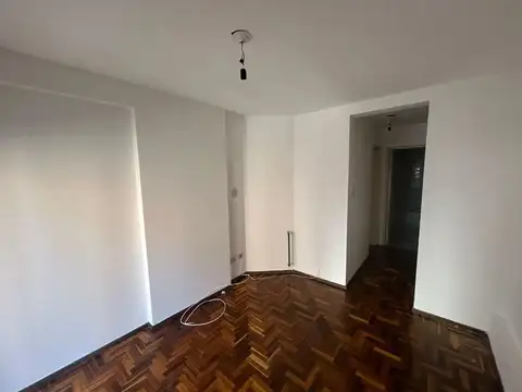 Alquilo Depto de un Dor con Balcon, Parana 540