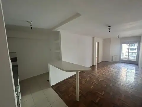 Alquilo Depto de un Dor con Balcon, Parana 540