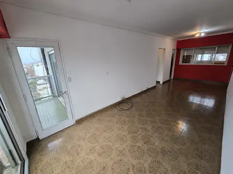 Avenida Hipólito Yrigoyen 3800