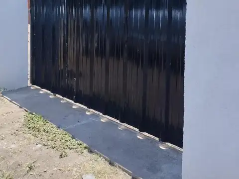 Casa 3 ambientes con 1 baño